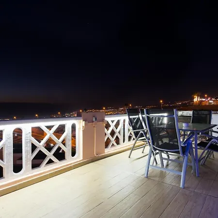 Lägenhetshotell 109 Penthouse , Incredible View, Marco