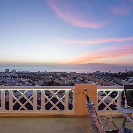 Apartahotel 109 Penthouse , Incredible View, Marco Costa Adeje (Tenerife)