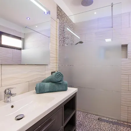 Apartahotel 109 Penthouse , Incredible View, Marco Costa Adeje (Tenerife)