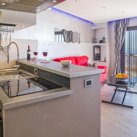 109 Penthouse , Incredible View, Marco Apartahotel 3*
